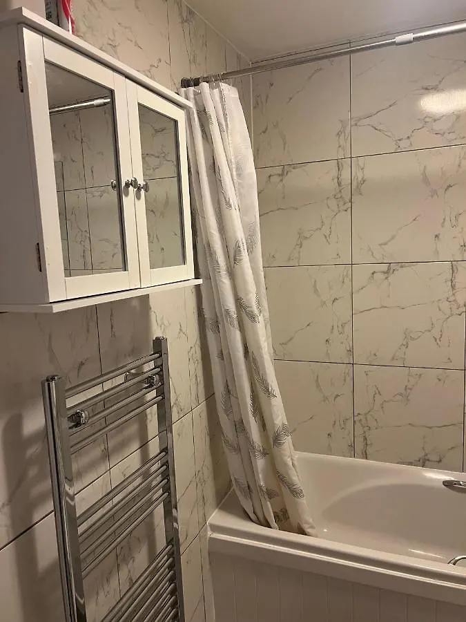 Accu Care Apartment London